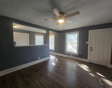 5318 Avenue P 1/2 - Photo Thumbnail 7