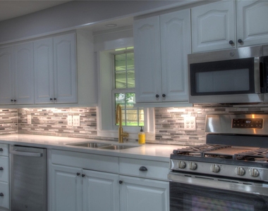 415 Perkins Avenue - Photo Thumbnail 11