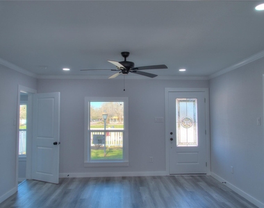 415 Perkins Avenue - Photo Thumbnail 4