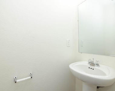 21155 Gosling Road - Photo Thumbnail 12