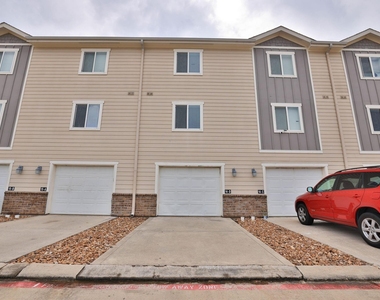 21155 Gosling Road - Photo Thumbnail 26