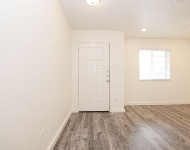 21155 Gosling Road - Photo Thumbnail 4