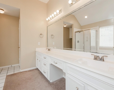 215 Sunset Ridge - Photo Thumbnail 24
