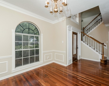 215 Sunset Ridge - Photo Thumbnail 4