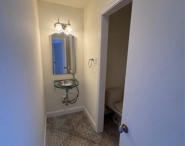 4512 Dickson Street - Photo Thumbnail 25