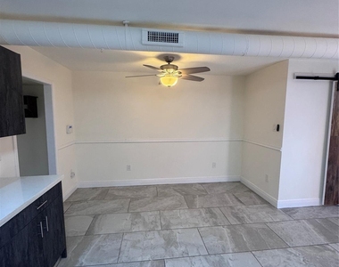 4512 Dickson Street - Photo Thumbnail 3