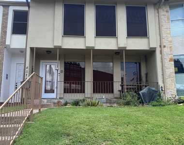 4512 Dickson Street - Photo Thumbnail 31