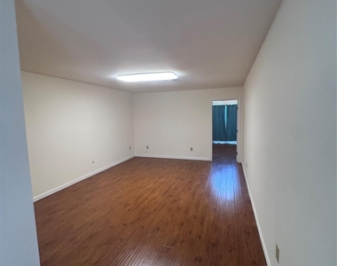4512 Dickson Street - Photo Thumbnail 14