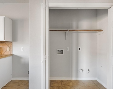15410 Fir Woods Lane - Photo Thumbnail 9