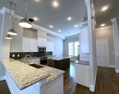2711 Cohn Arbor Lane - Photo Thumbnail 10