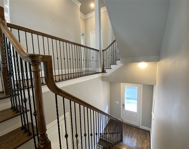 2711 Cohn Arbor Lane - Photo Thumbnail 9
