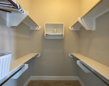 2711 Cohn Arbor Lane - Photo Thumbnail 7