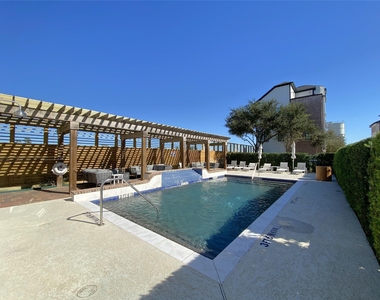 2711 Cohn Arbor Lane - Photo Thumbnail 39