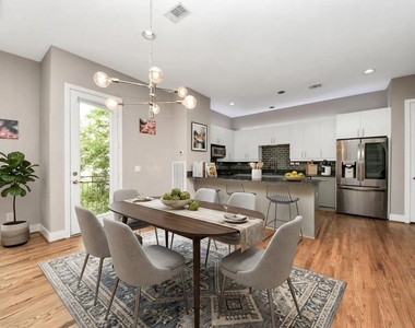 1112 Columbus Street - Photo Thumbnail 16