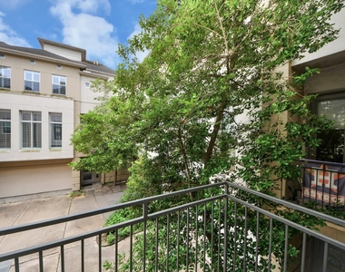 1112 Columbus Street - Photo Thumbnail 20