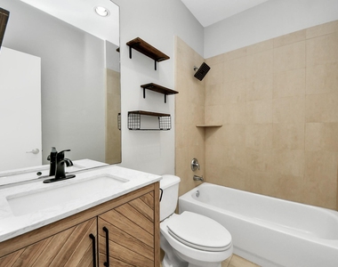 1112 Columbus Street - Photo Thumbnail 30