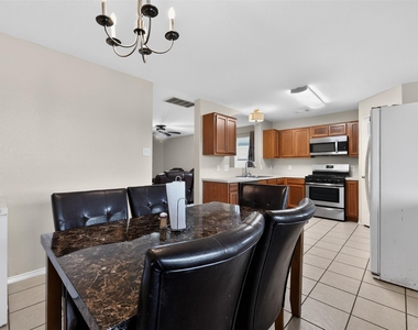 9627 Alex Springs Lane - Photo Thumbnail 23