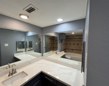 12100 Overbrook Lane - Photo Thumbnail 12