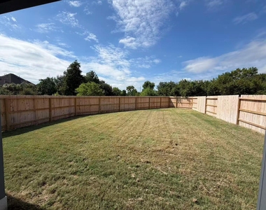 2150 Olivos St - Photo Thumbnail 28