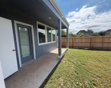 2150 Olivos St - Photo Thumbnail 25