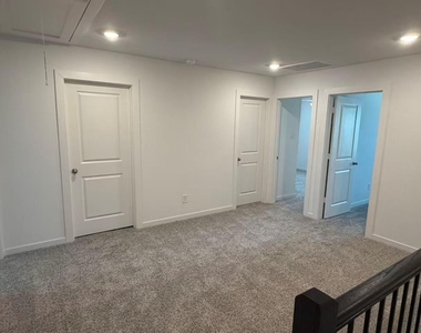 2150 Olivos St - Photo Thumbnail 9