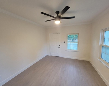 4505 Kress Street - Photo Thumbnail 1
