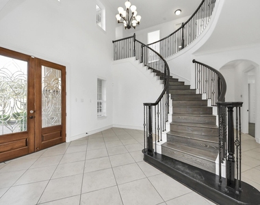 3711 Meandering Spring Drive - Photo Thumbnail 11