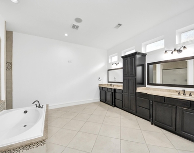 3711 Meandering Spring Drive - Photo Thumbnail 41