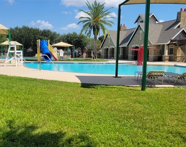 405 Wickford Court - Photo Thumbnail 1