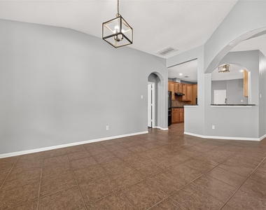 405 Wickford Court - Photo Thumbnail 17