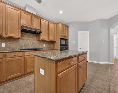 405 Wickford Court - Photo Thumbnail 21