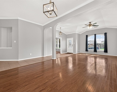 405 Wickford Court - Photo Thumbnail 6