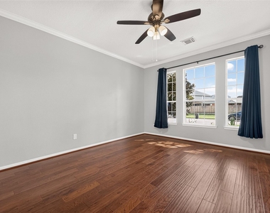405 Wickford Court - Photo Thumbnail 8