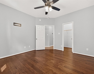 405 Wickford Court - Photo Thumbnail 28