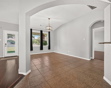 405 Wickford Court - Photo Thumbnail 12