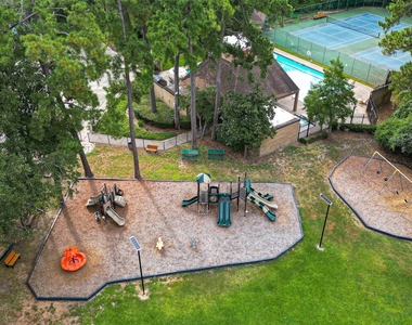 12906 Golden Rainbow Drive - Photo Thumbnail 4