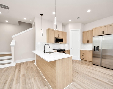 5315 Jesselton Lane - Photo Thumbnail 9