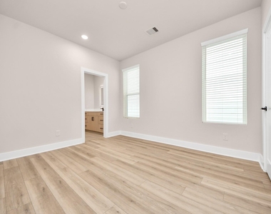 5315 Jesselton Lane - Photo Thumbnail 20