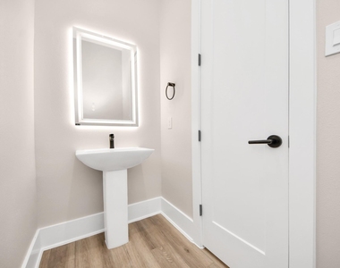 5315 Jesselton Lane - Photo Thumbnail 14