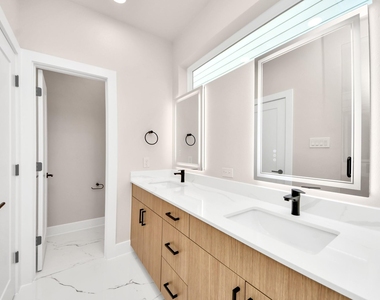 5315 Jesselton Lane - Photo Thumbnail 18