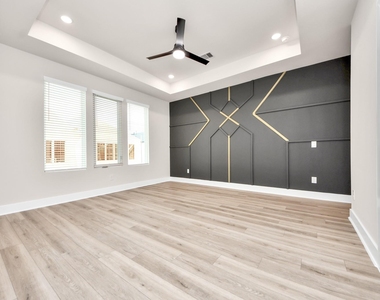 5315 Jesselton Lane - Photo Thumbnail 3