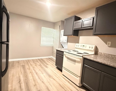 2619 Canfield Street - Photo Thumbnail 7