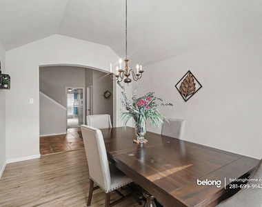 1330 Yucca Mountain Dr - Photo Thumbnail 12