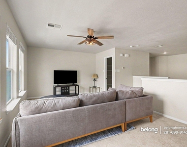 1330 Yucca Mountain Dr - Photo Thumbnail 16