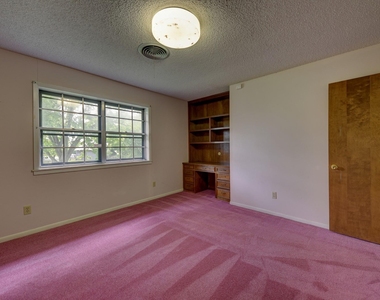915 Farmers Road - Photo Thumbnail 21