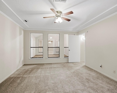 8807 Lakeside Forest Drive - Photo Thumbnail 10