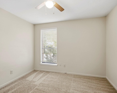 8807 Lakeside Forest Drive - Photo Thumbnail 13