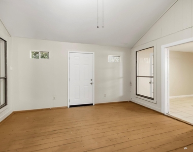8807 Lakeside Forest Drive - Photo Thumbnail 8