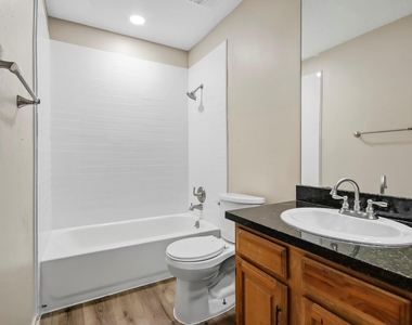 8807 Lakeside Forest Drive - Photo Thumbnail 15