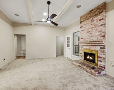 8807 Lakeside Forest Drive - Photo Thumbnail 3